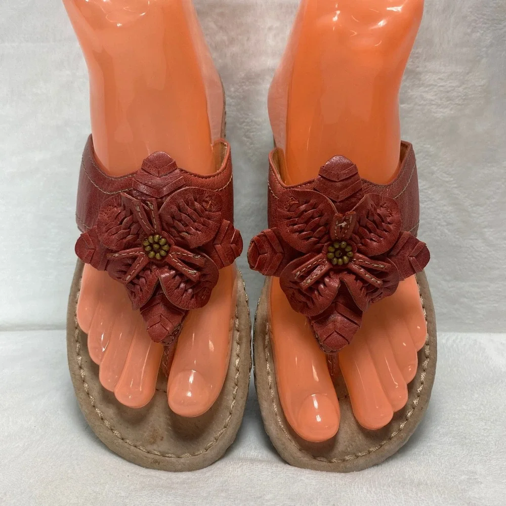 Clarks Artisan Womens Latin Palm Wedge Red Leather Floral Sandals Comfort Size 8